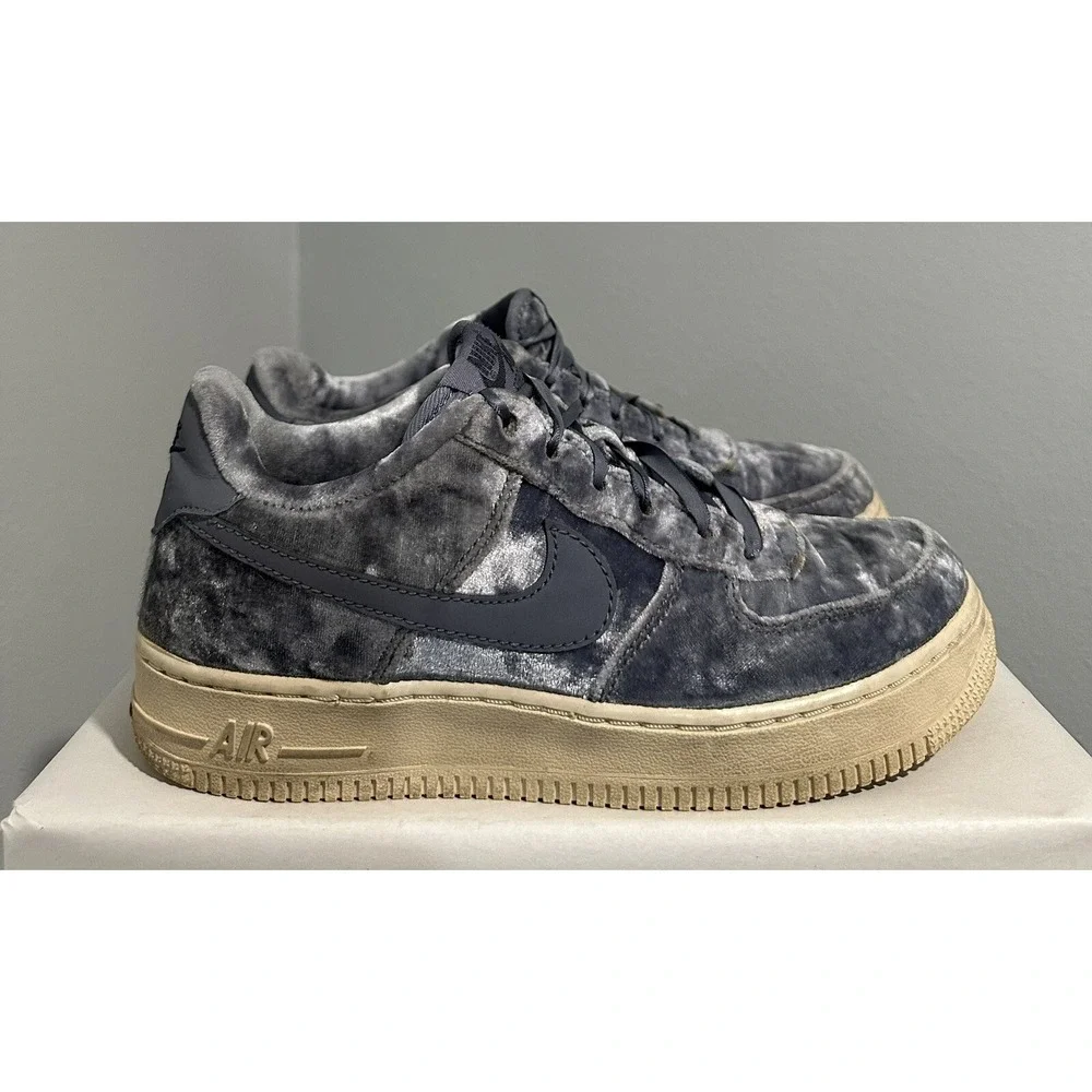 Nike Air Force 1 Low Youth Size 4Y Blue Sneakers Velvet 849345-401